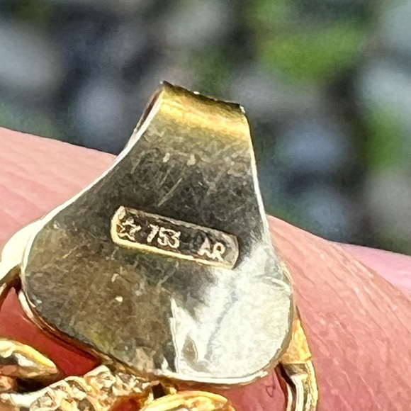 Vintage Gold Chain Bracelet - Picture 2 of 5